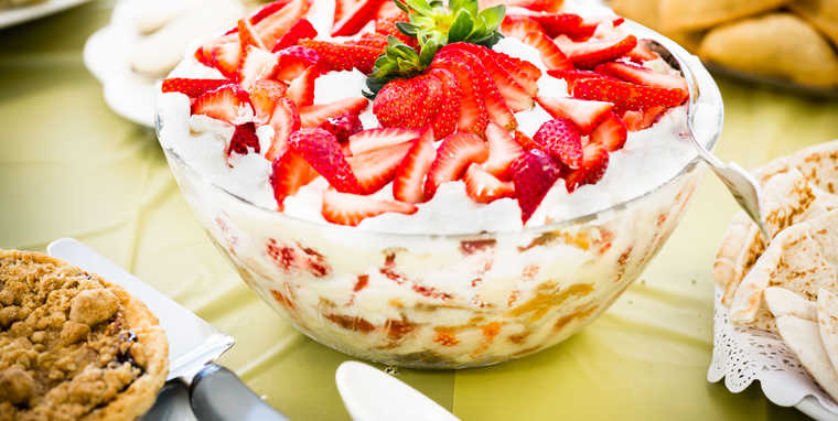 Trifle, English desserts, what to eat in england, Tour England